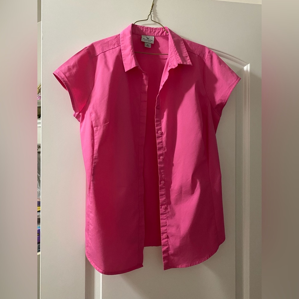 Women’s short sleeve button down shirt